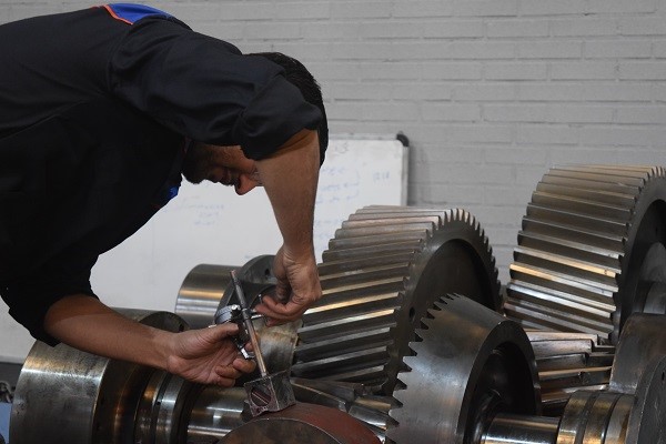 دوره آموزش تعمیر گیربکس صنعتی
تعمیر گیربکس صنعتی اصفهان